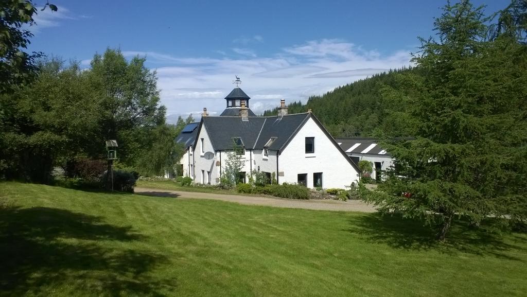 Stronavaich Cairngorm Guest House Tomintoul Exterior photo